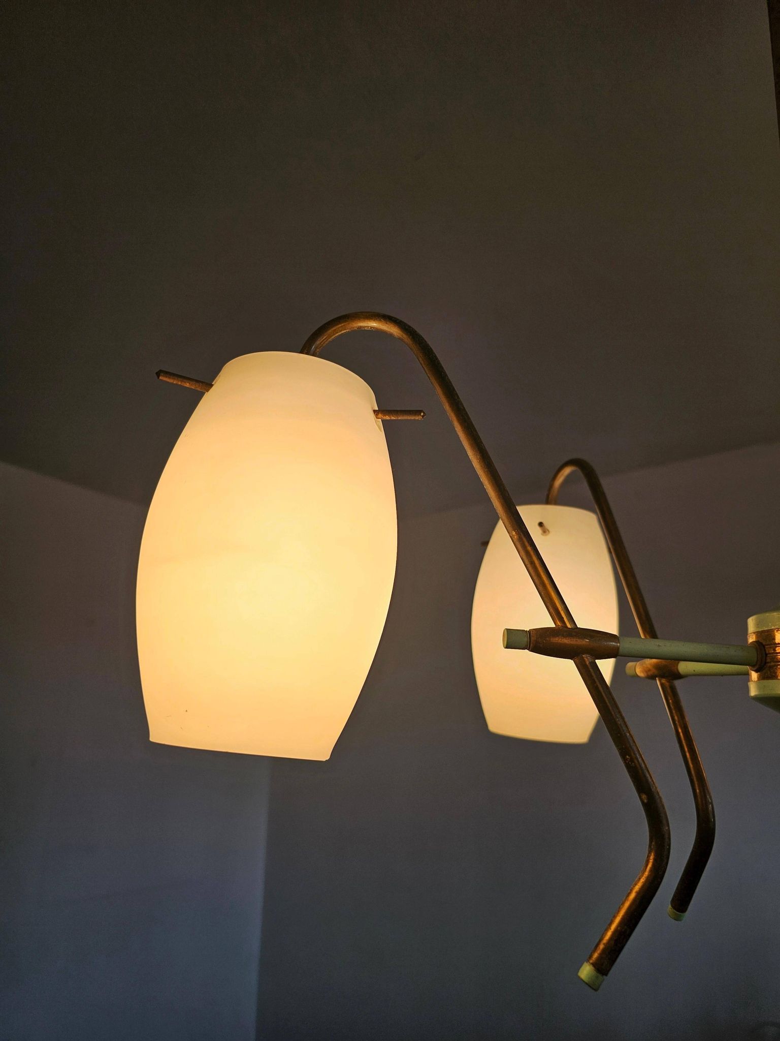 Opaline glass and brass chandelier mid-century Stilux Milano 1950s