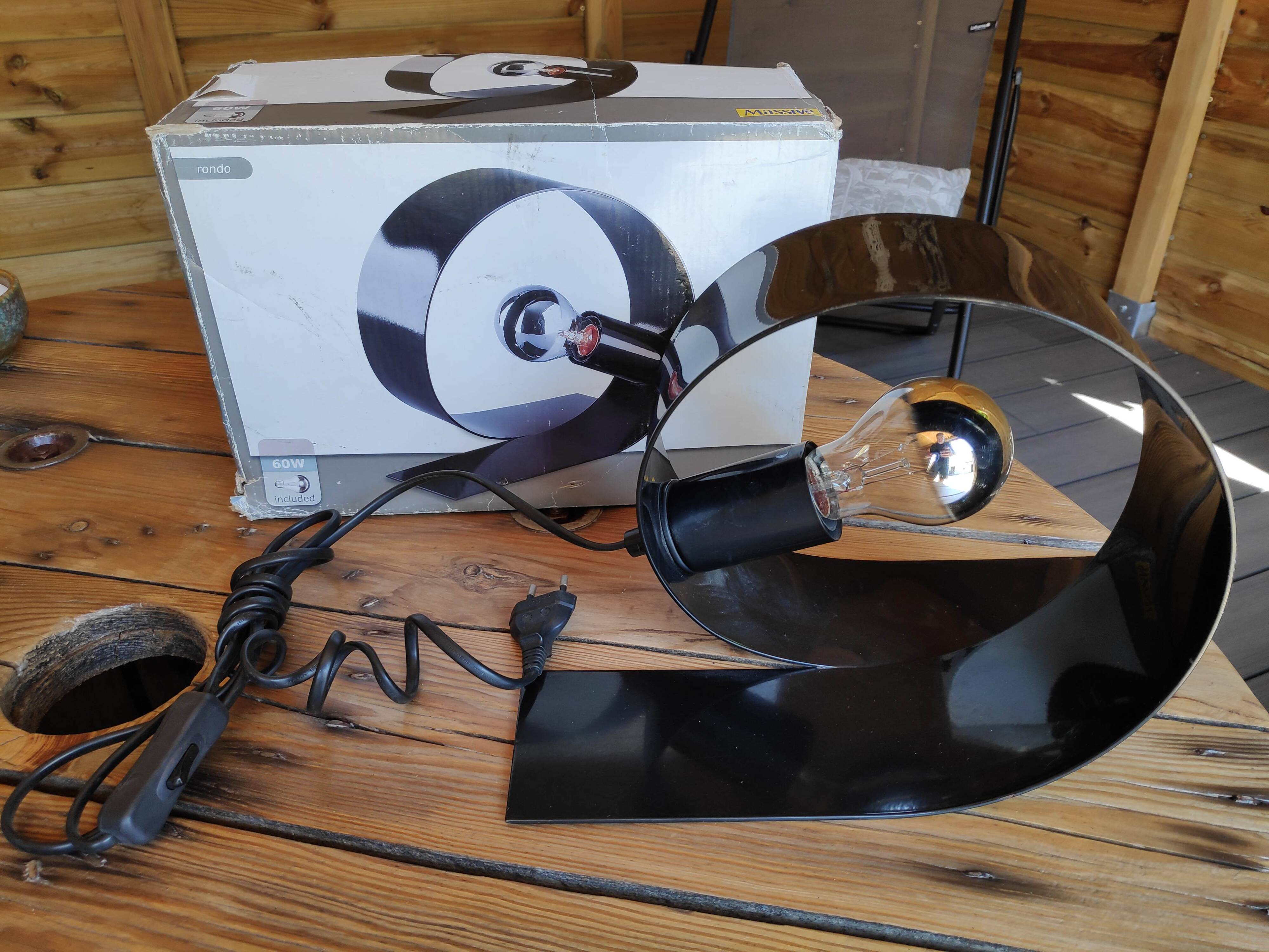 Massive Looping Lamp (L-0125)