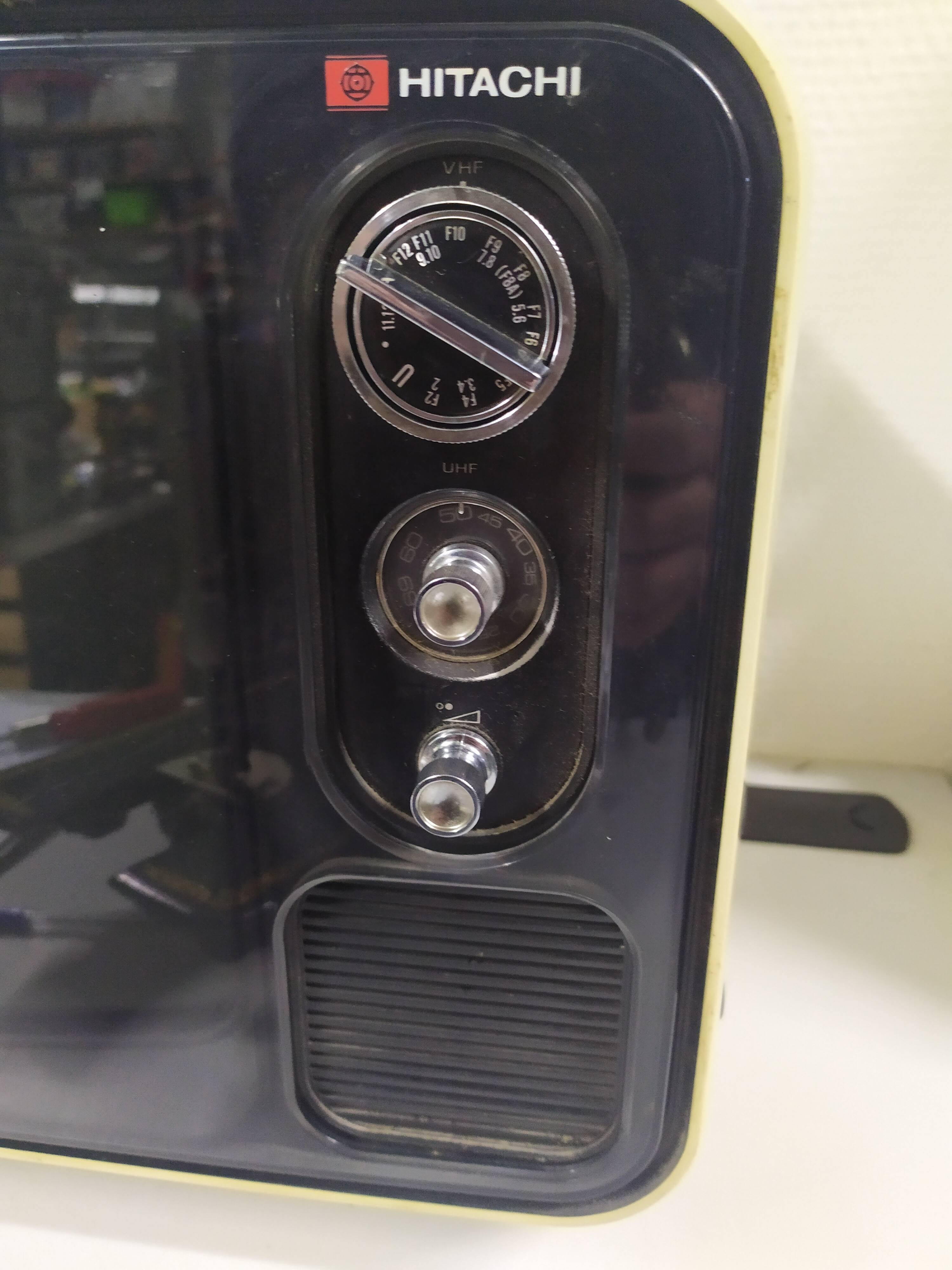 Vintage TV HITACHI F-54M