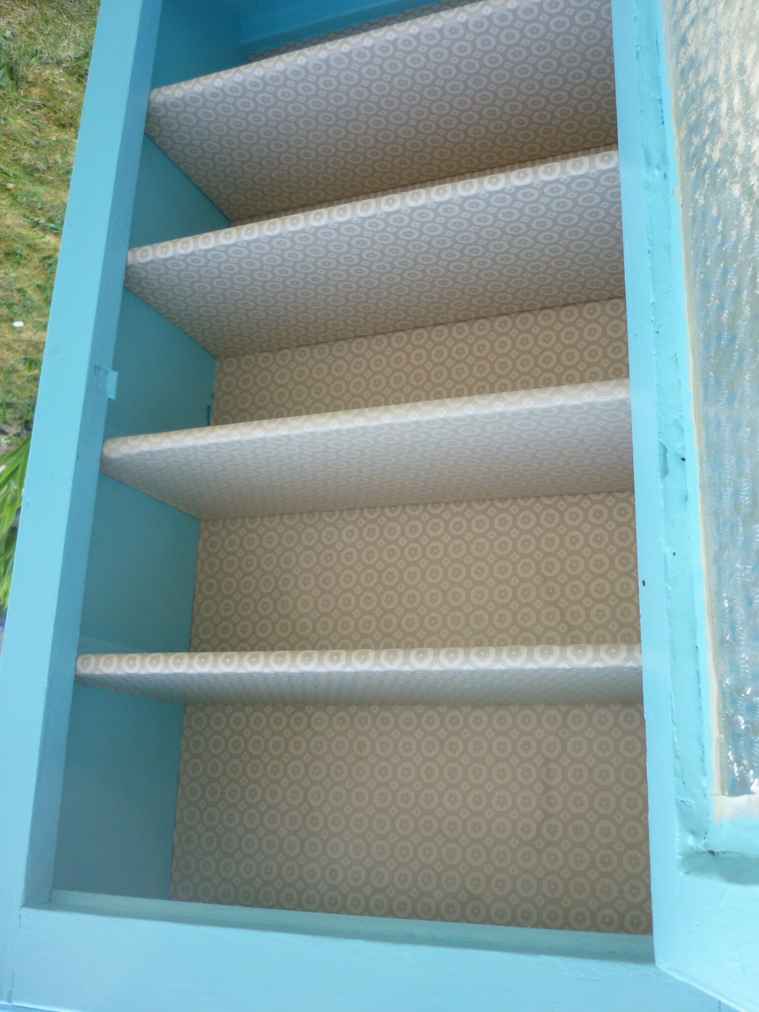 Toilet cabinet in blue wood opaque glass