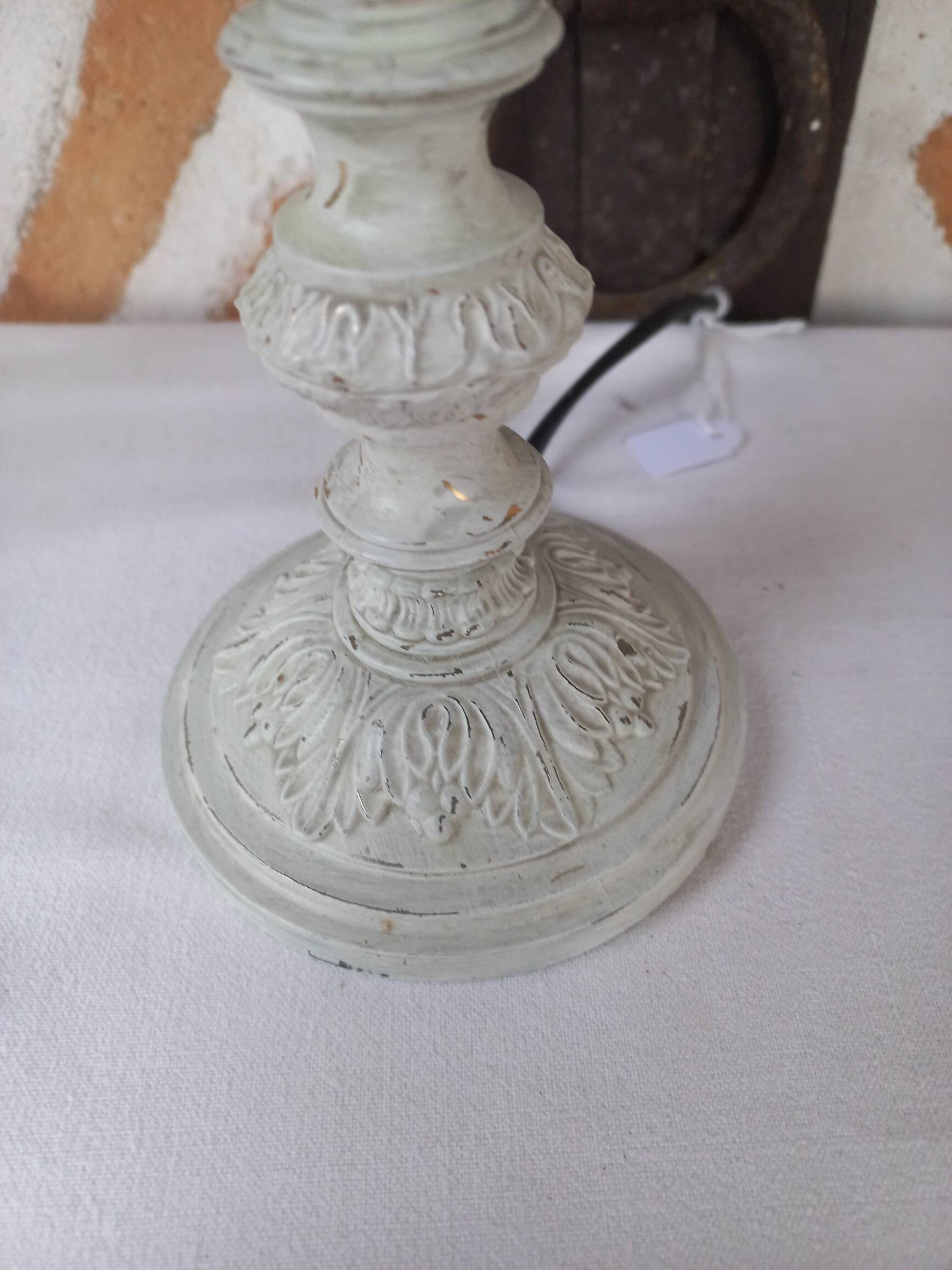 Paire de lampes de chevet patinées