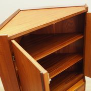 Cabinet d'angle en teck, design danois, années 1970, production : Danemark