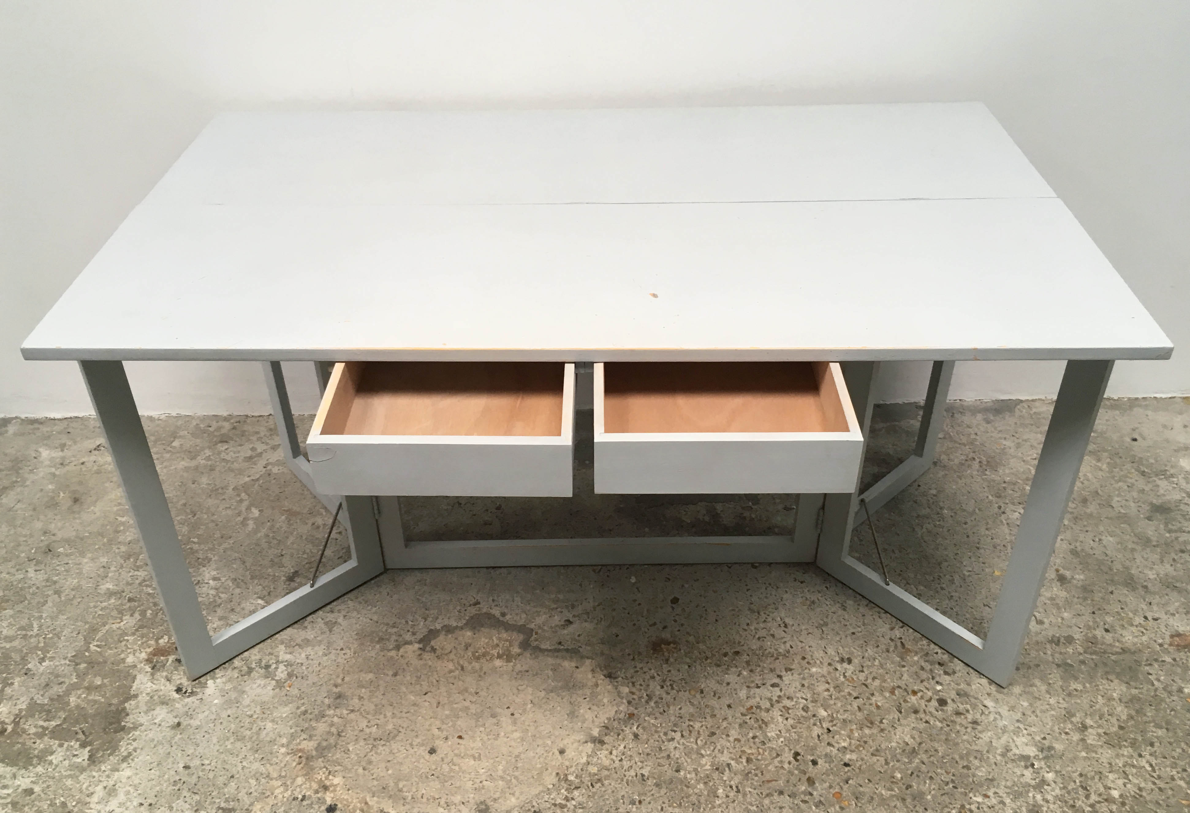 Desk or foldable console table