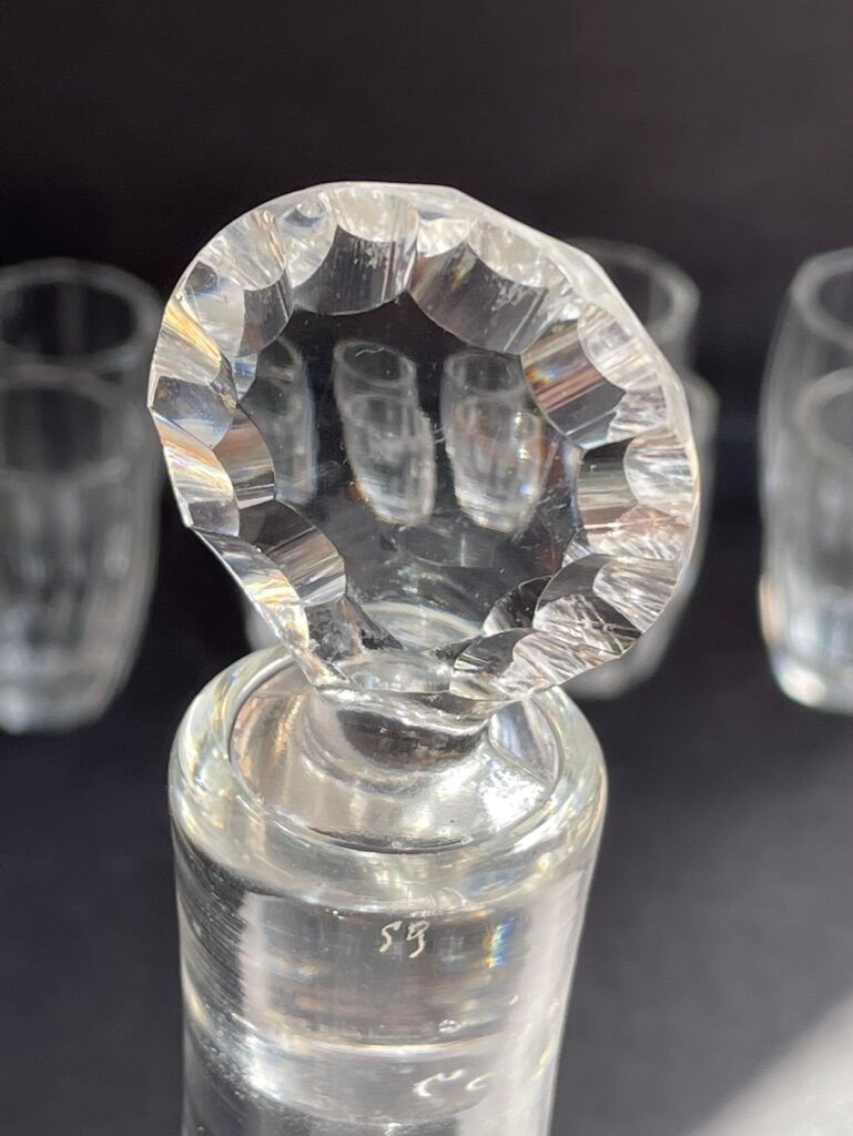 Liquor cabaret - Art Deco - Blown and cut crystal, mahogany or ebony macassar and stainless steel