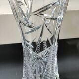 Vase in cut Bohemian crystal. Cross/Star/Foliage patterns. Boho-Chic style. High 24.5 cm