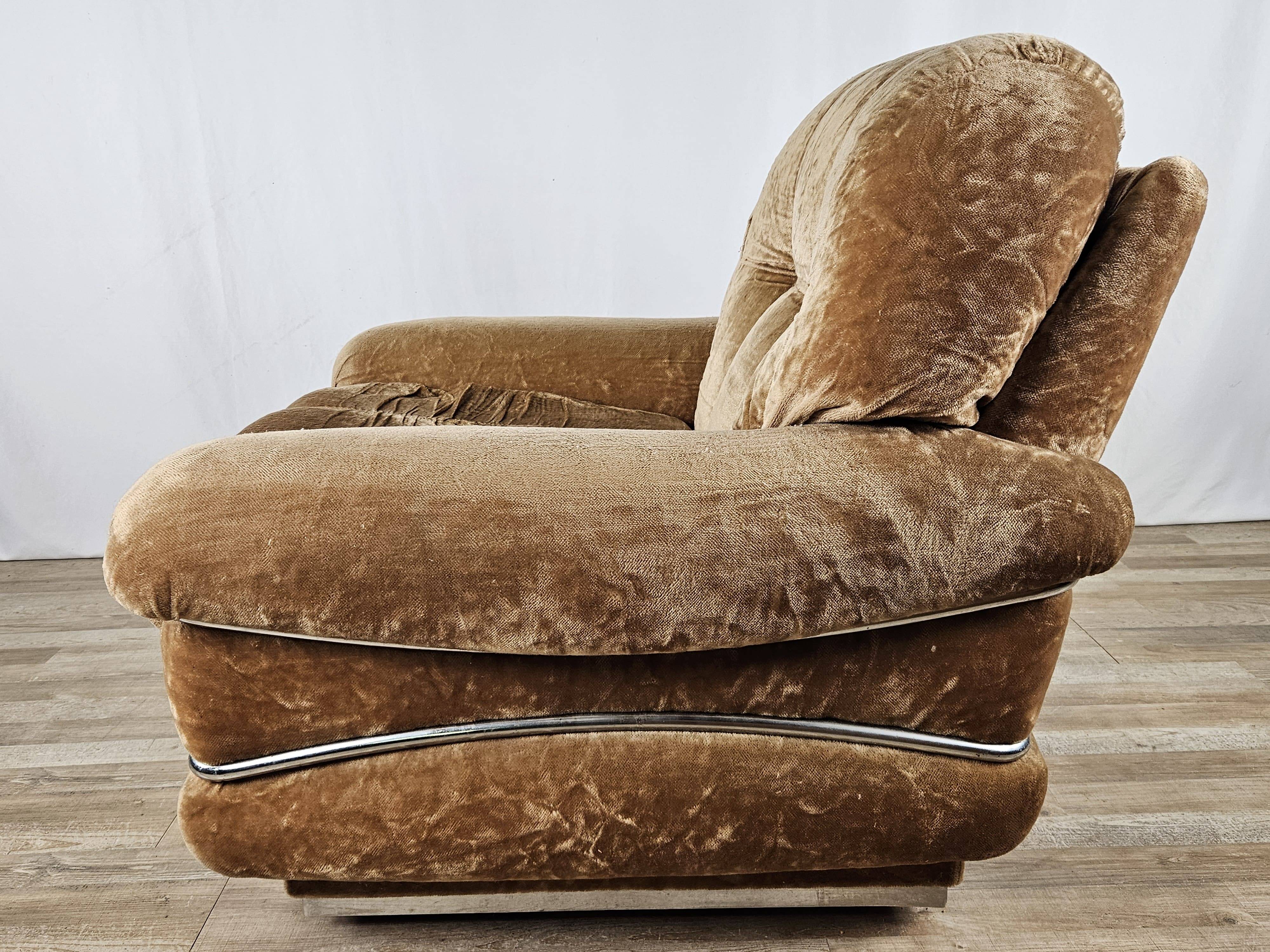 Fauteuil années 70 en tissu et acier
