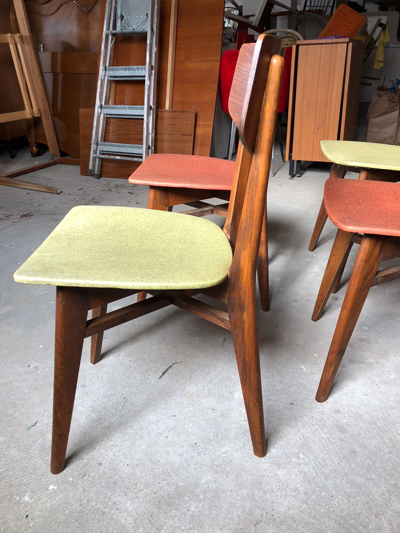 Set of 6 vintage 50s chairs