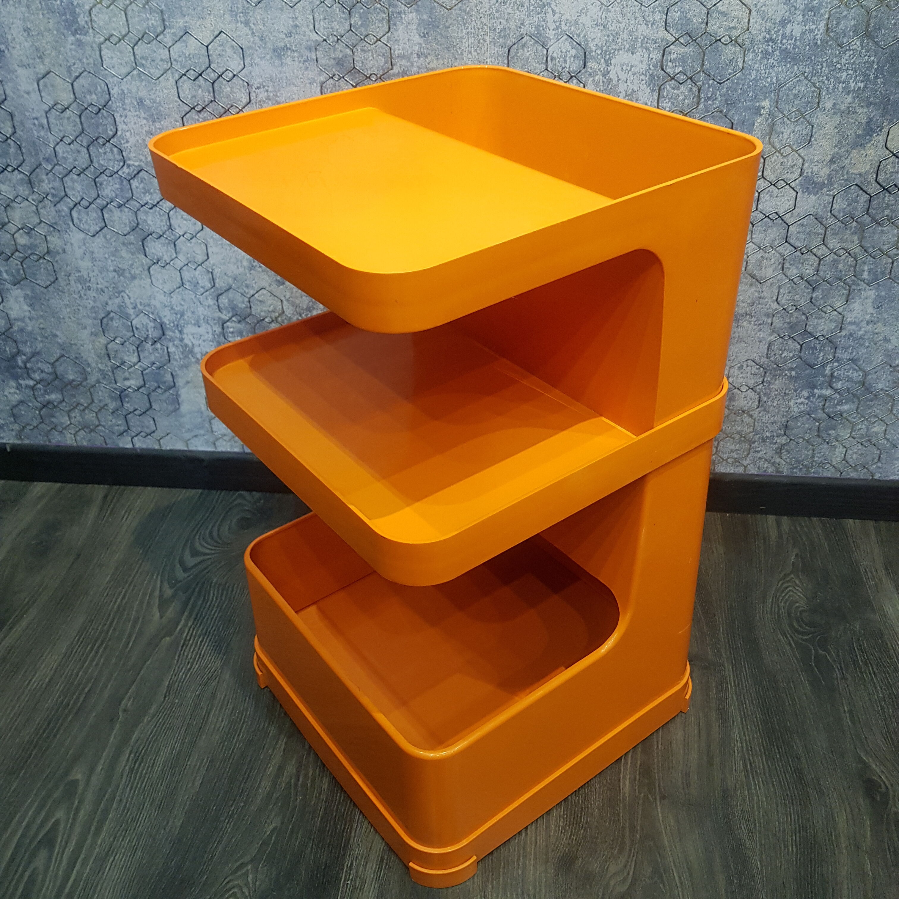 Bedside box 70s orange