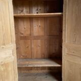 Armoire parisienne