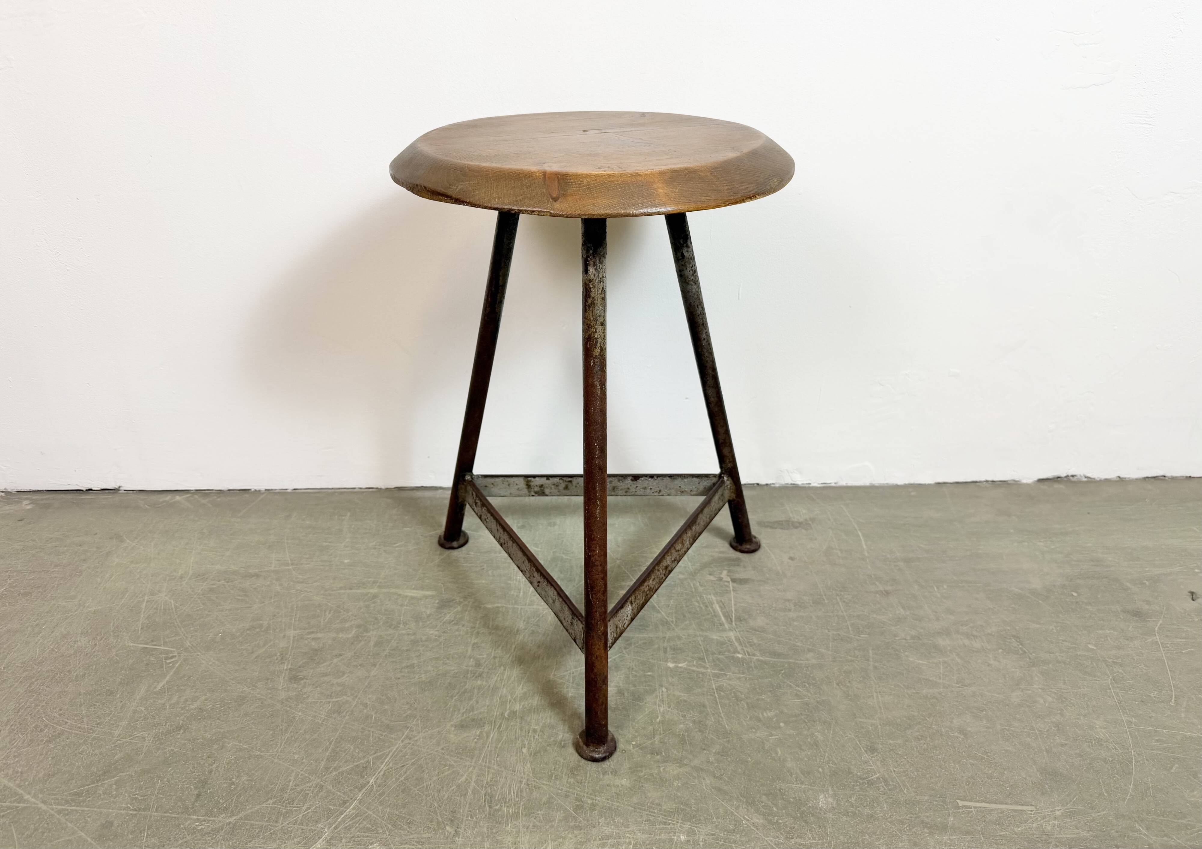 Tabouret d'atelier industriel gris, années 1960