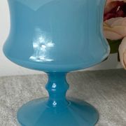Vase vintage en opaline bleue