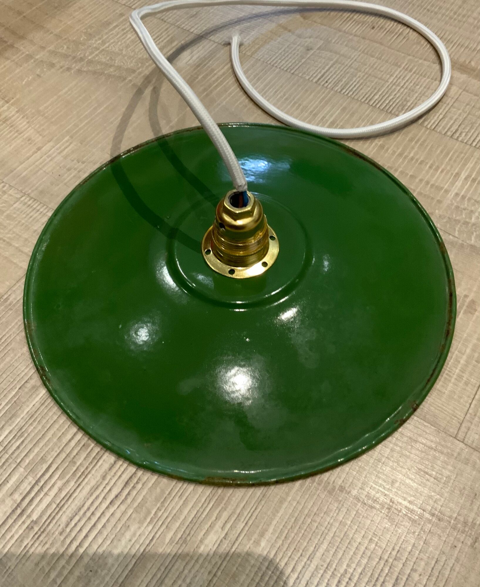 Duo de suspension vintage en tôle émaillée style ferme indus vert et blanc