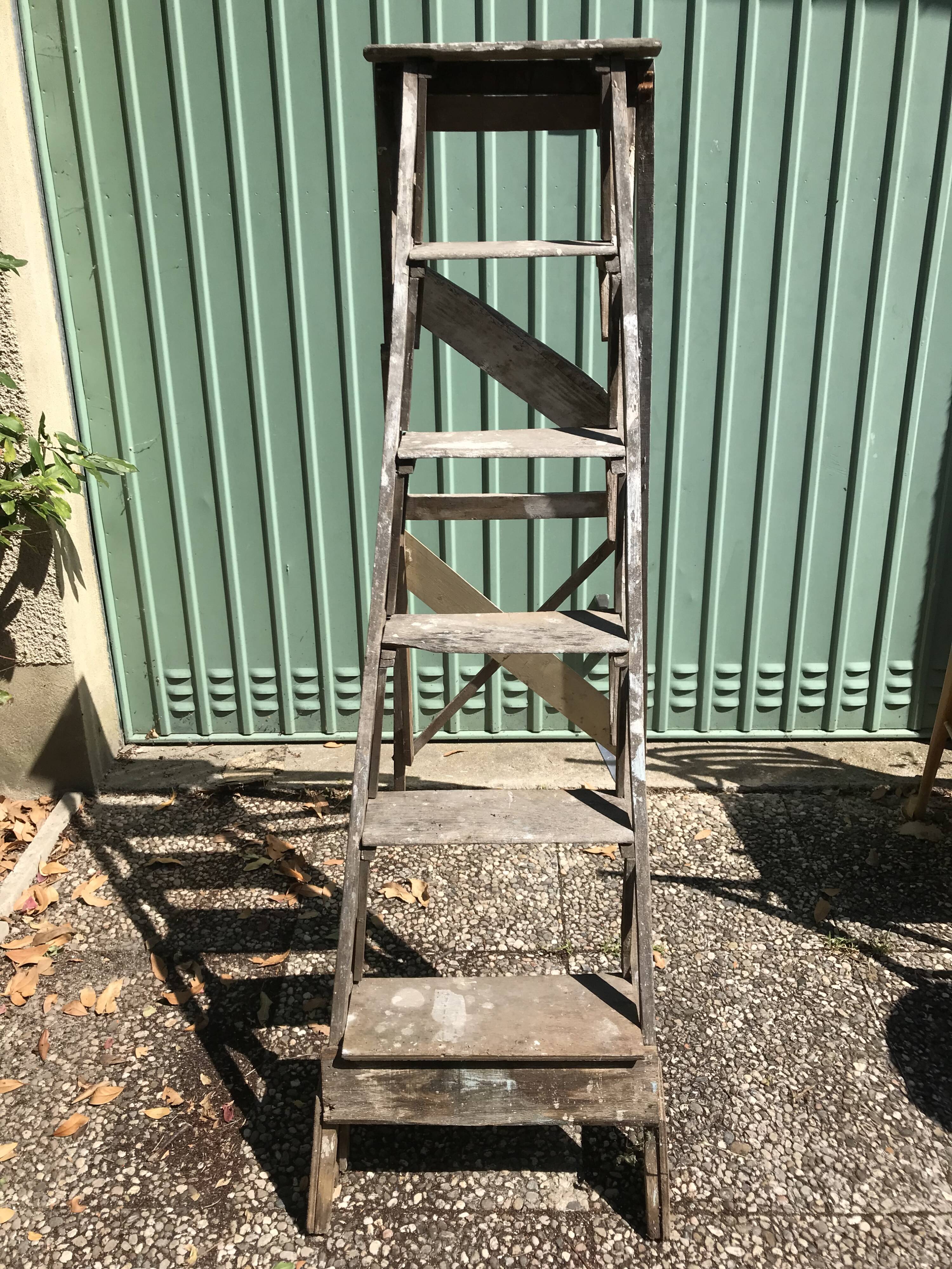 Former painter's stepladder wood 6 marches decoration vintage library