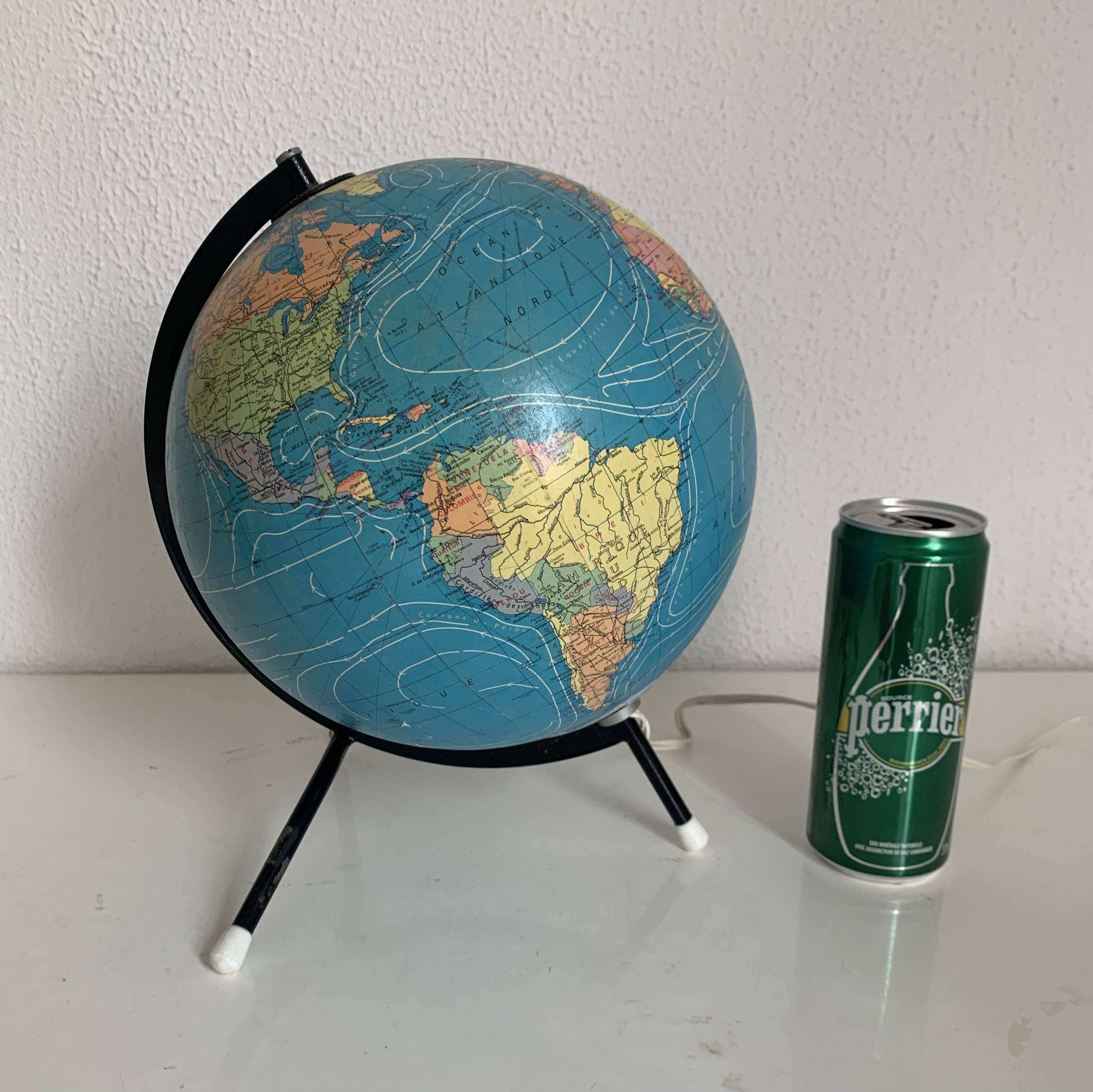 Vintage 1975 globe, tripod glass, Taride world map - 28 cm