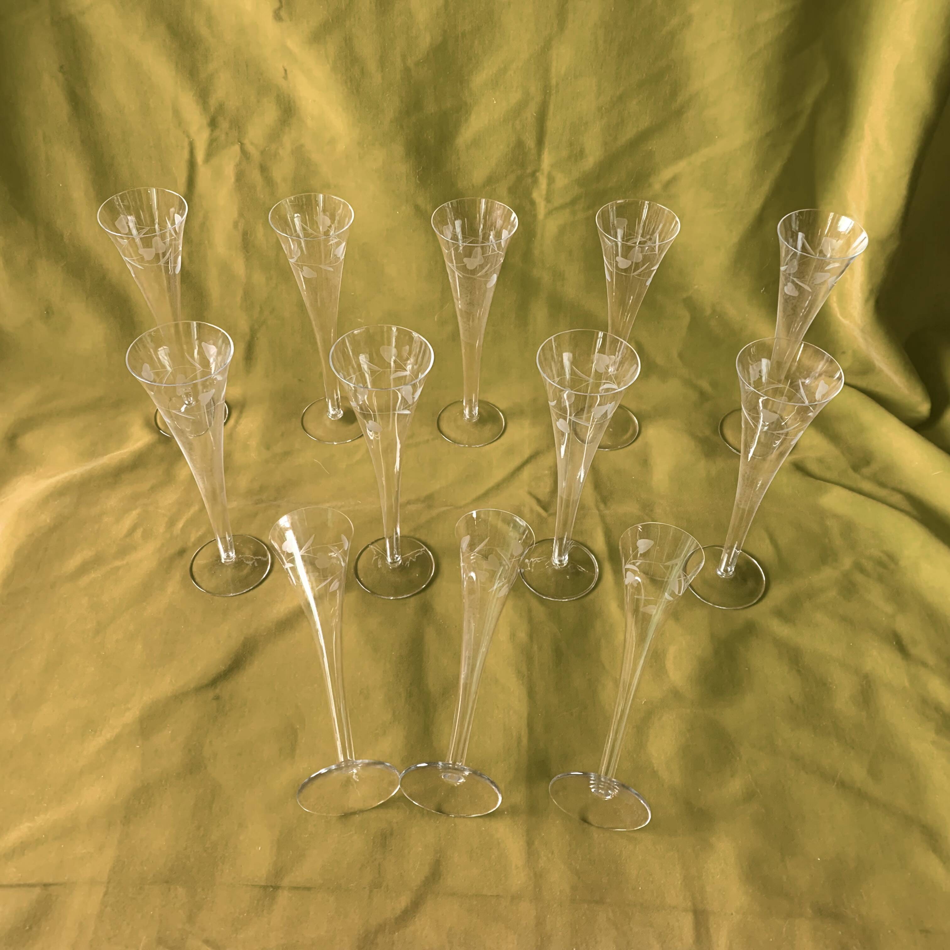 Set of 12 large vintage champagne flutes - frosted glass plant decor