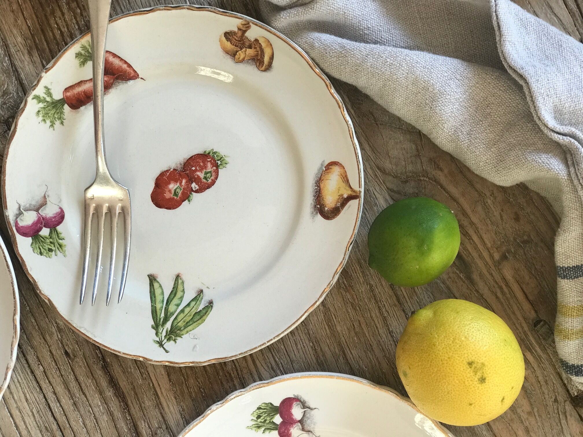 Set of 6 old dessert plates