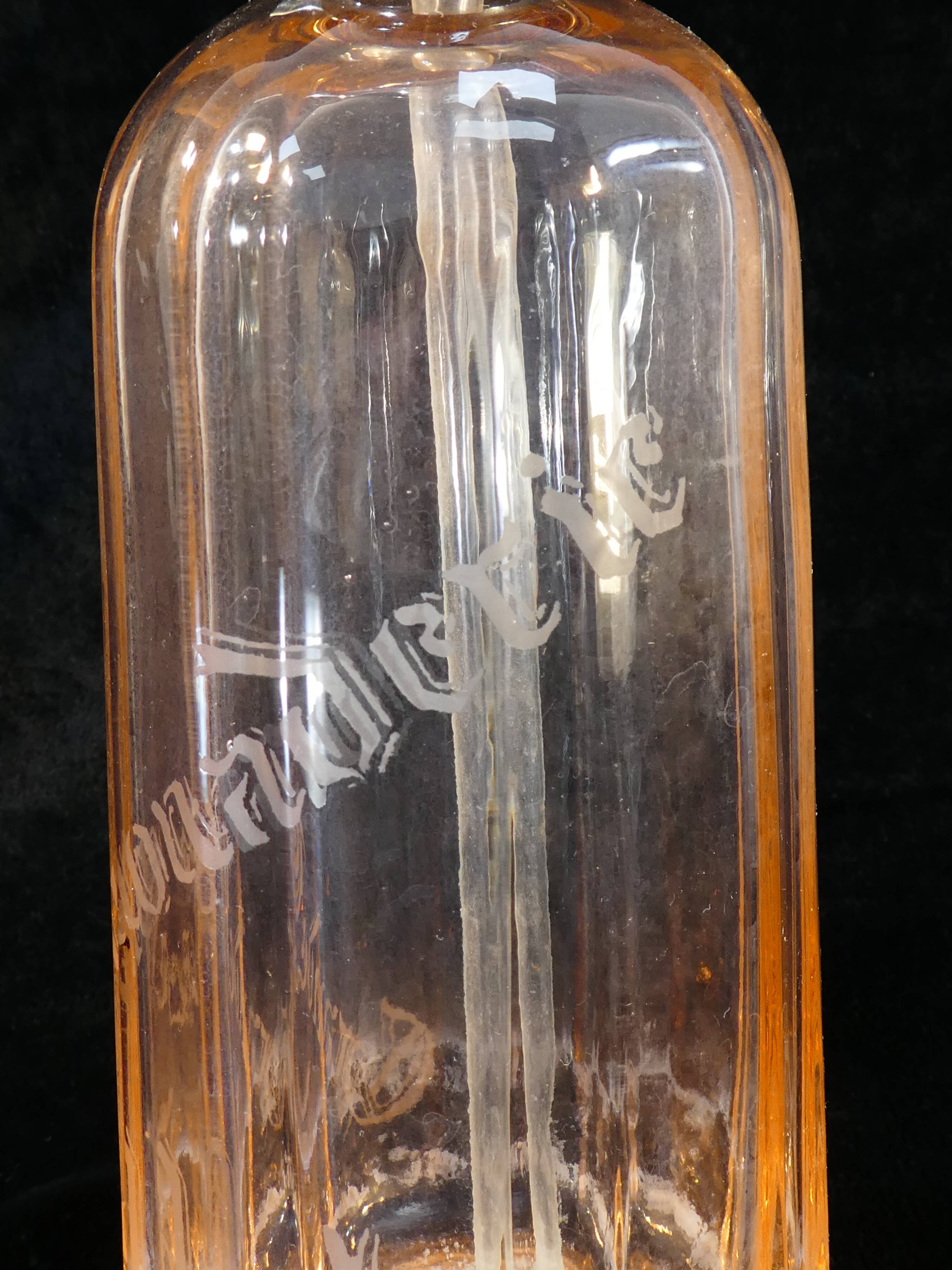 Ancien siphon de bistrot eau de seltz rose saumon grande limonade de vichy