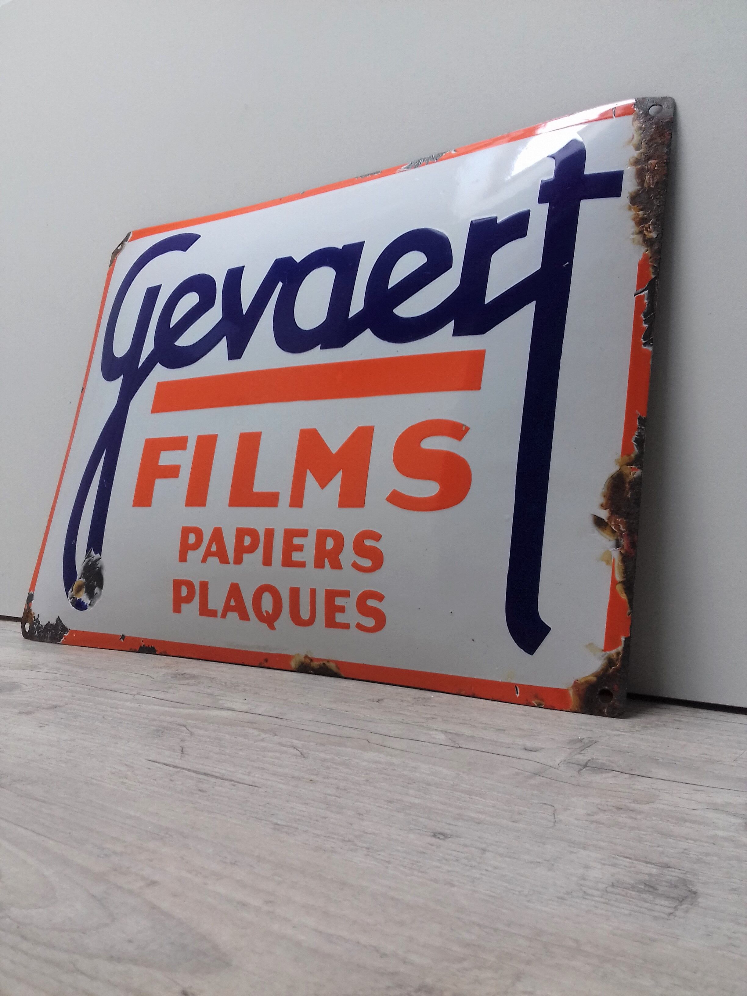 Enamel plate "film Gevaert"