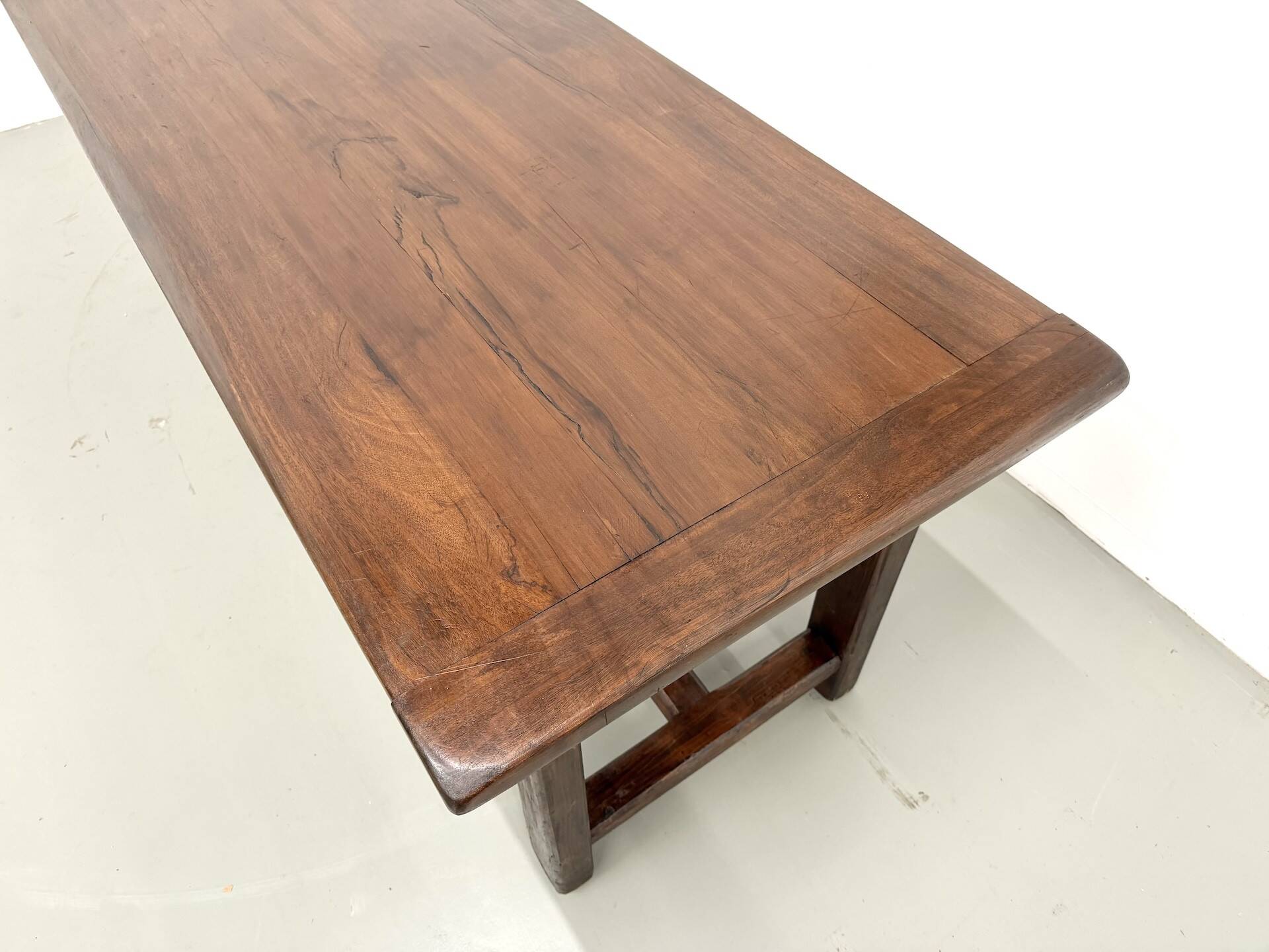Farm table circa 1900 in solid oak and pine.