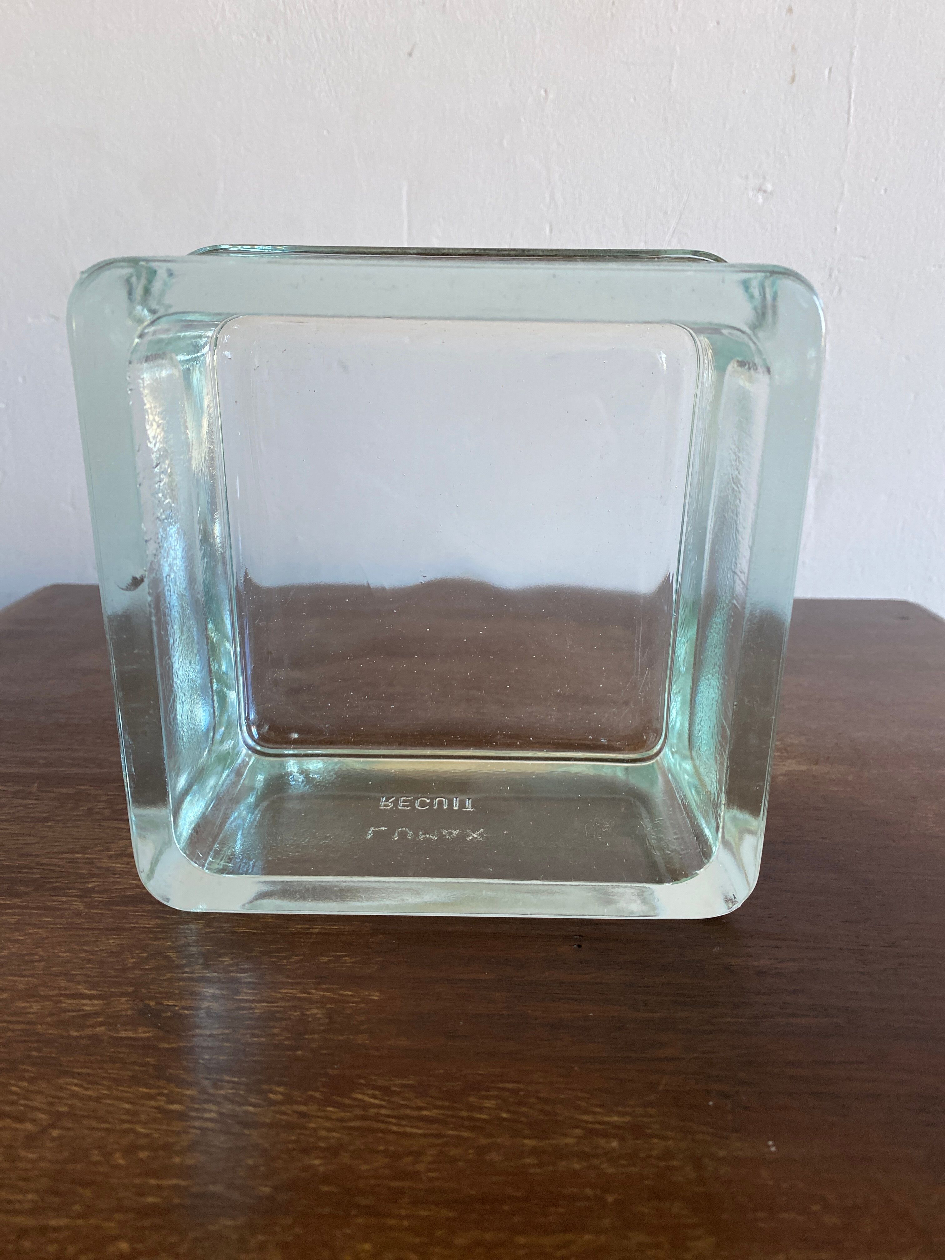 Lumax brand glass empty pocket