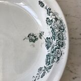 Plat creux en Terre de Fer Bertrand Bordeaux modèle "Anémone" fin XIXème