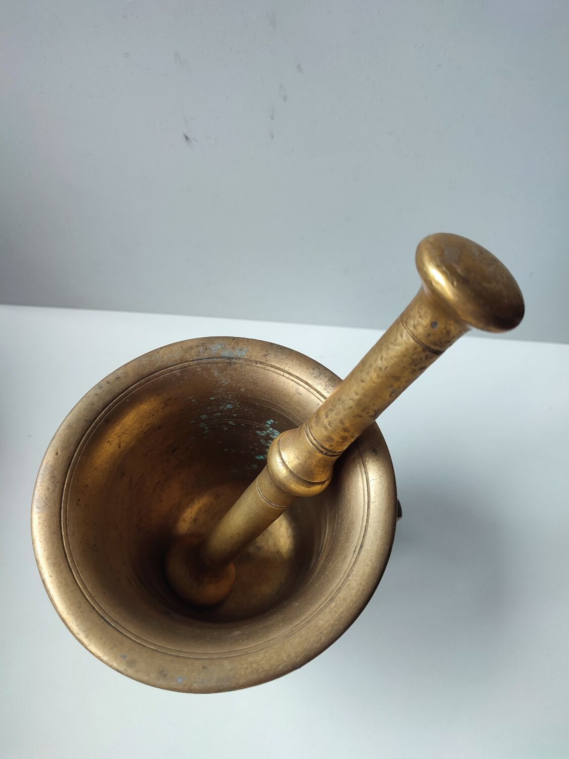 Bronze mortar and pestle