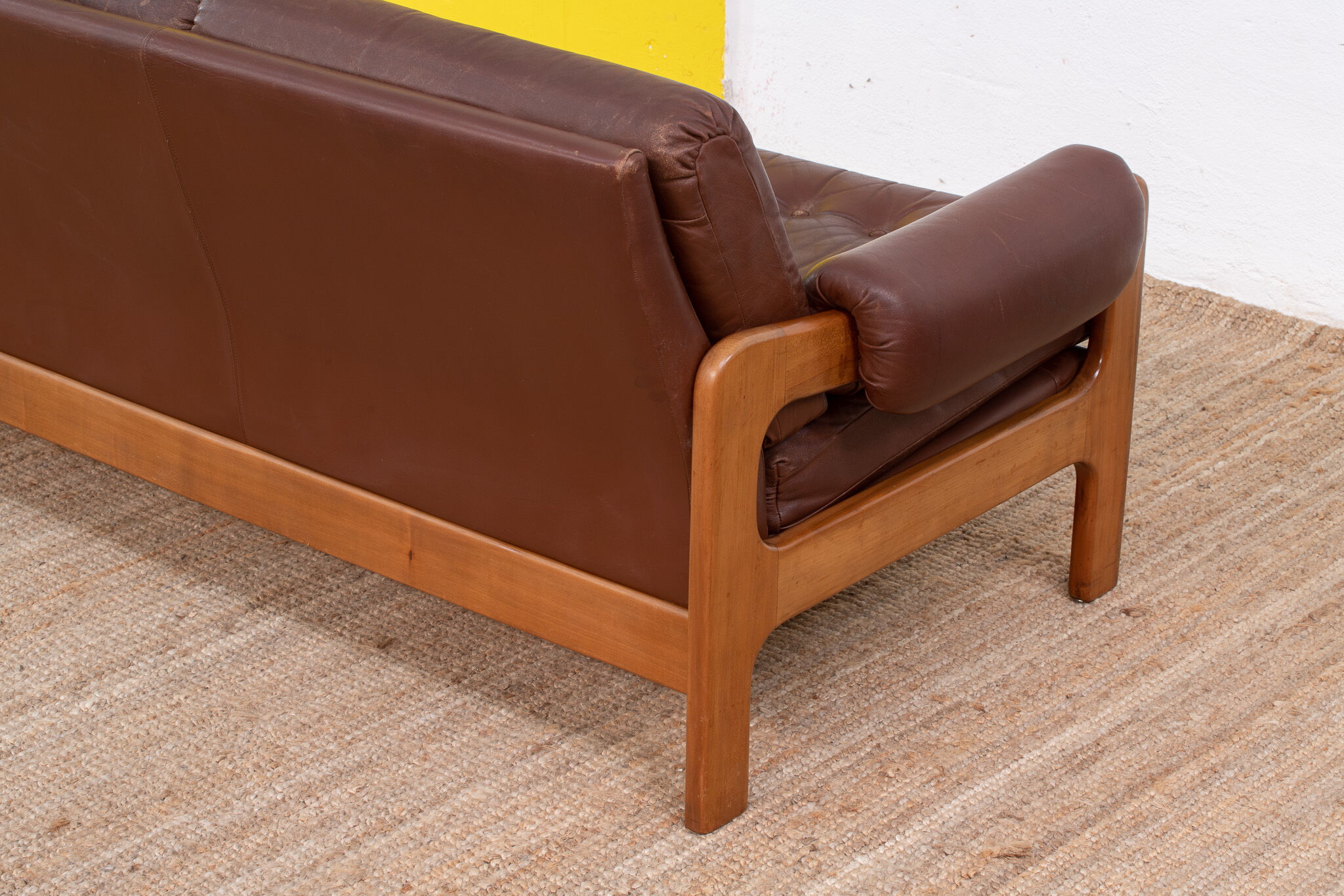 Scandinavian sofa – 205 cm