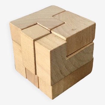 Wooden cube puzzle puzzle