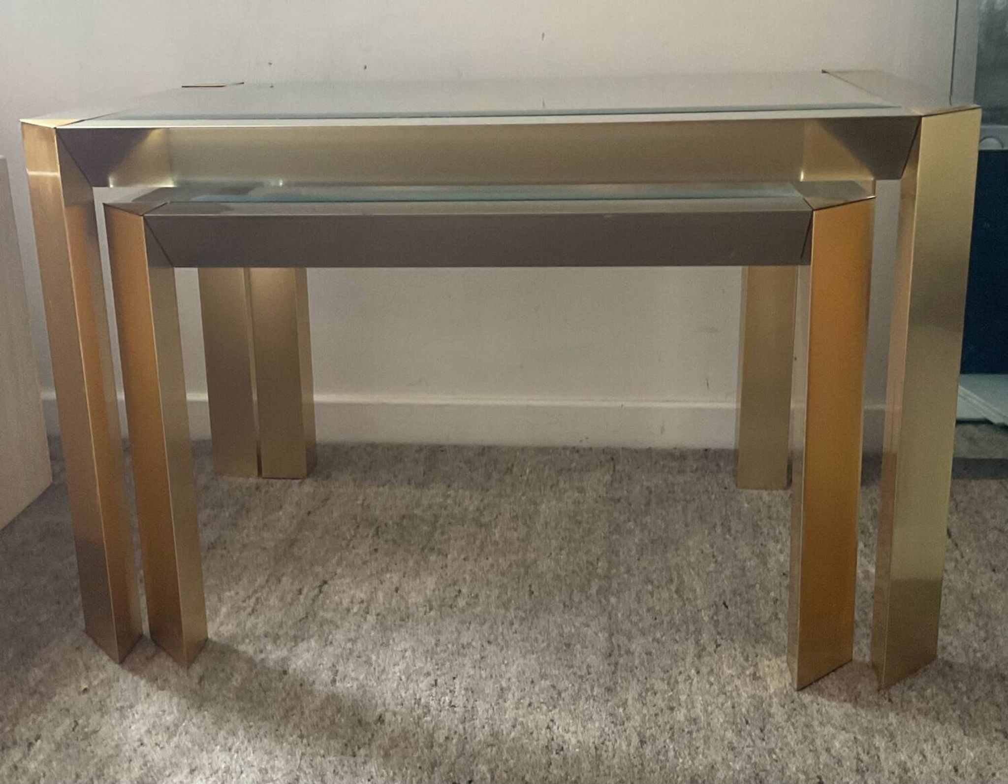 Duo de tables gigognes des années 70