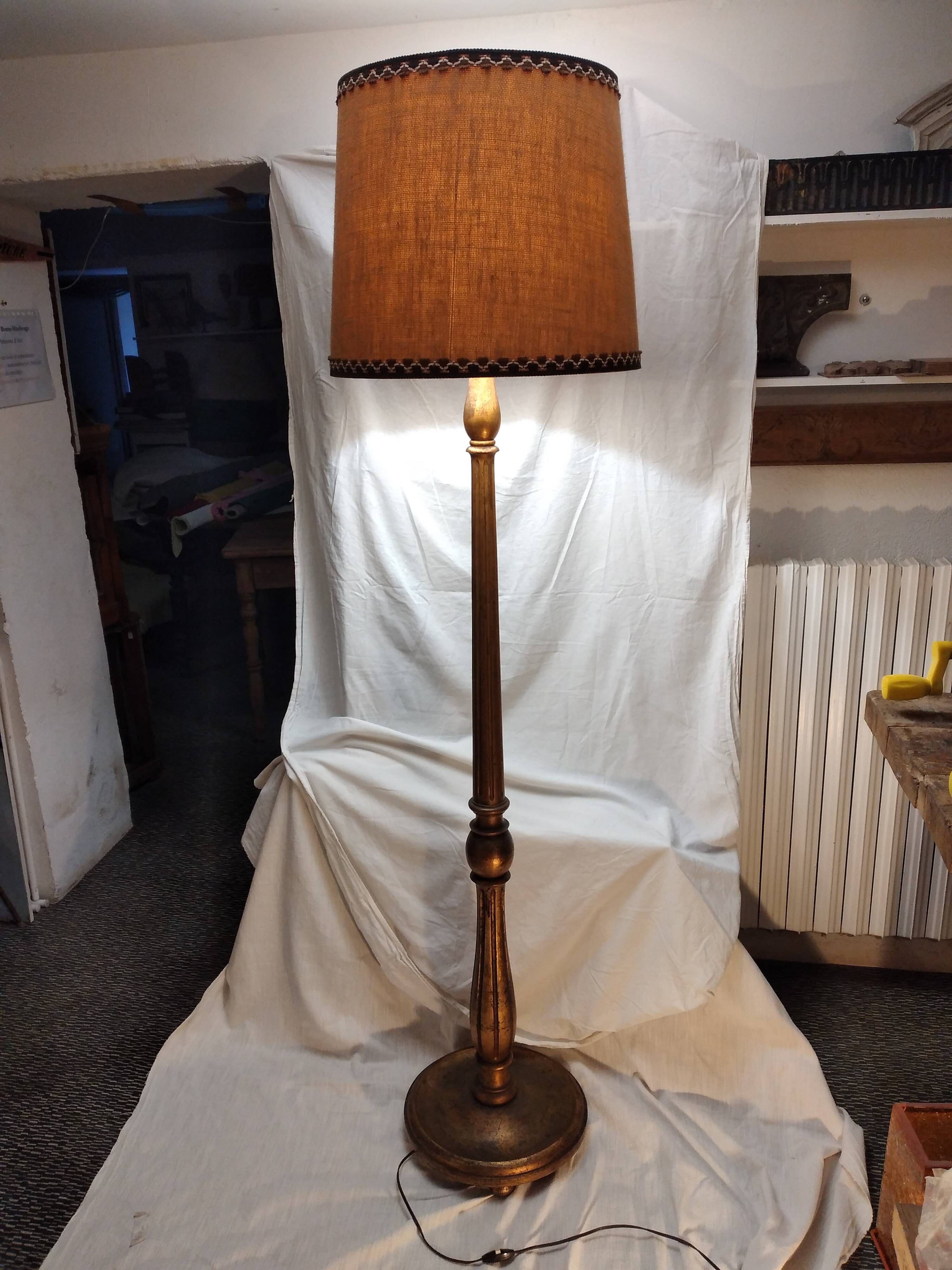 Gilded wooden floor lamp