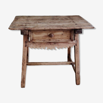 cottage table / folk art