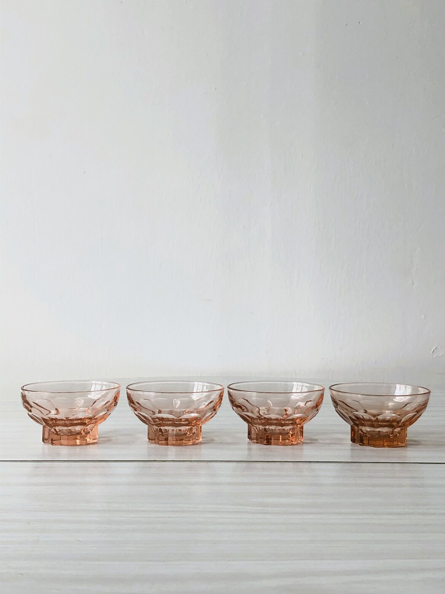 Set of 4 small versatile cups - Ideal for ice cream, liqueur and desserts - old pink