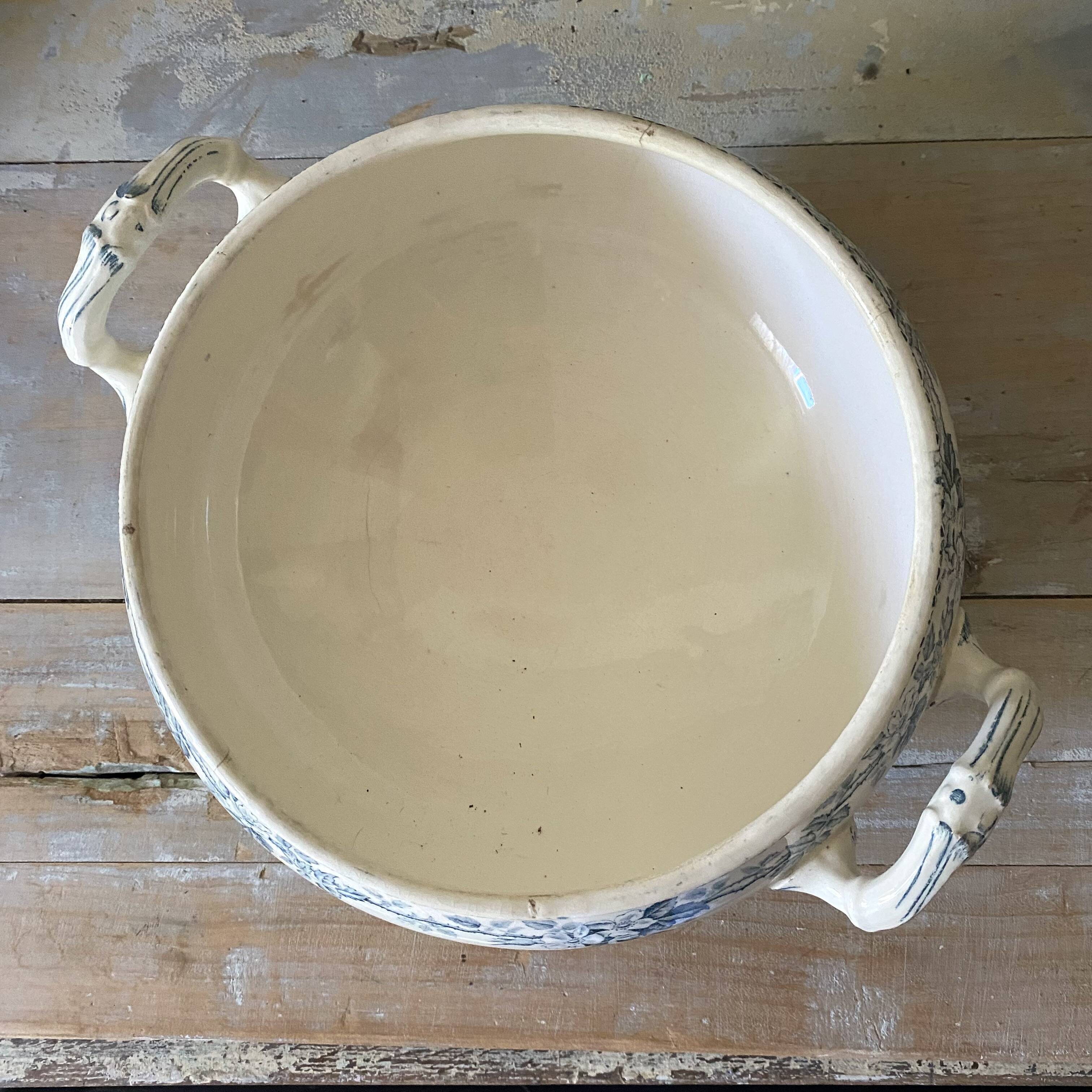 Iron earth salad bowl, old "Guadeloupe" soup tureen