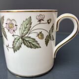 2 Wegdwoog porcelain cups