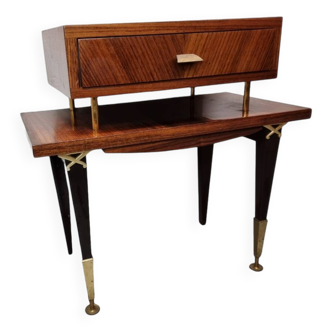 Table de chevet vintage au design français, années 1960.