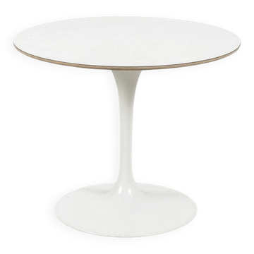 Vintage Side Table by Eero Saarinen
