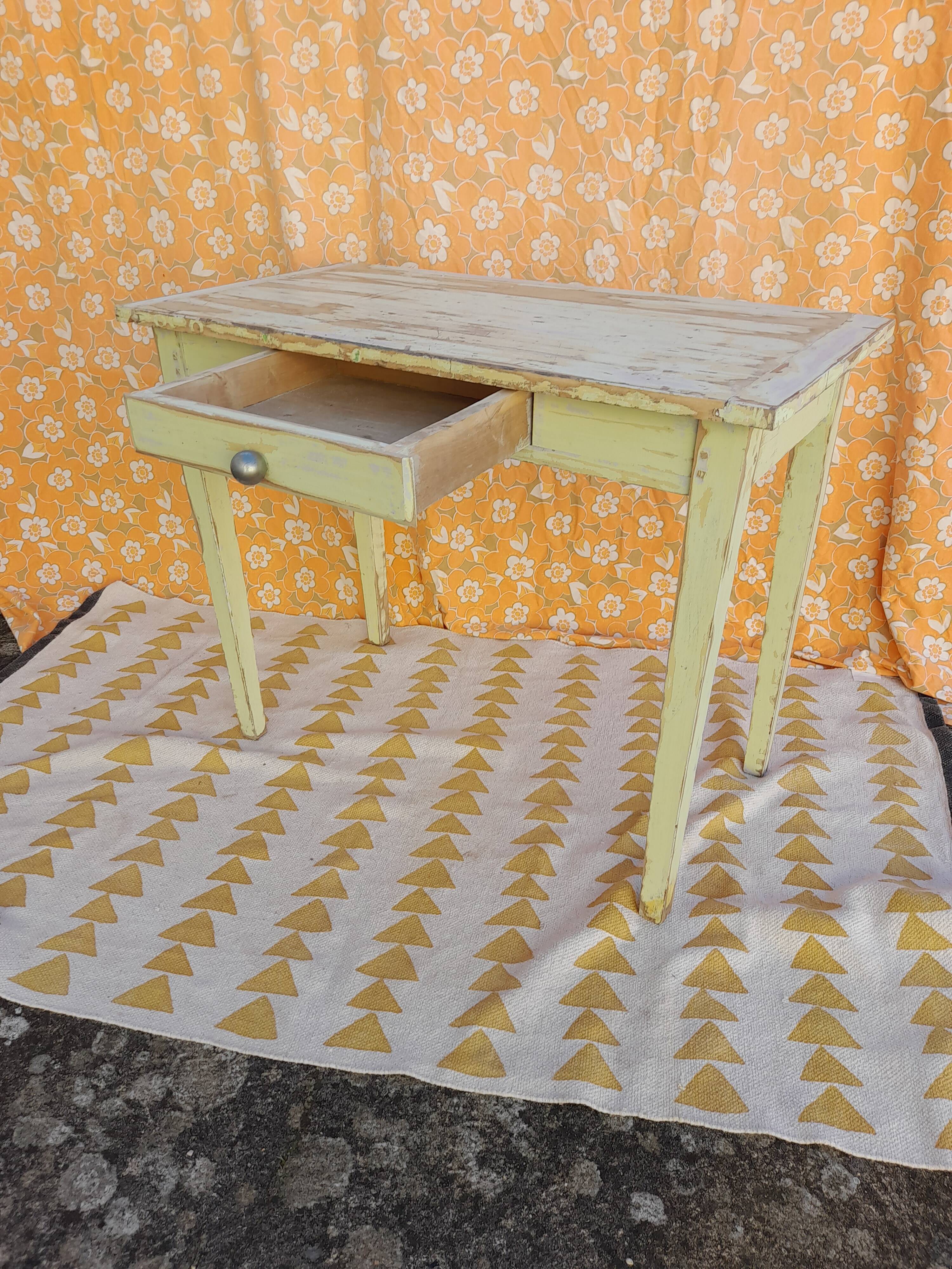 Side table "wabi sabi"