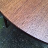 Extendable teak table by Alberts Tibro