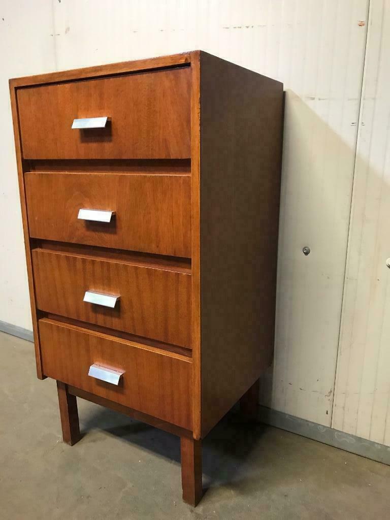 Vintage chest of drawers