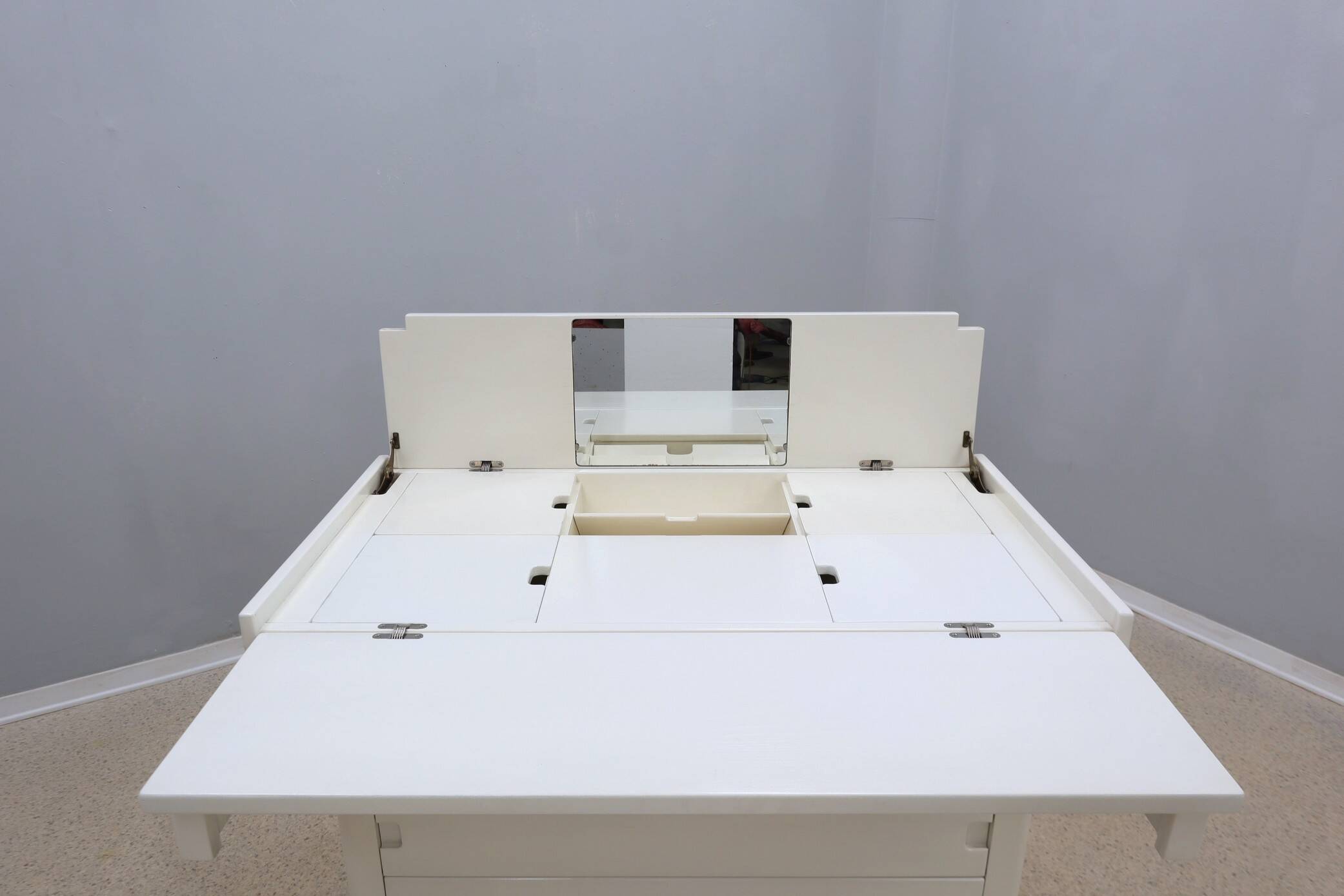 Saporiti vintage chest of drawers dressing table 1970s