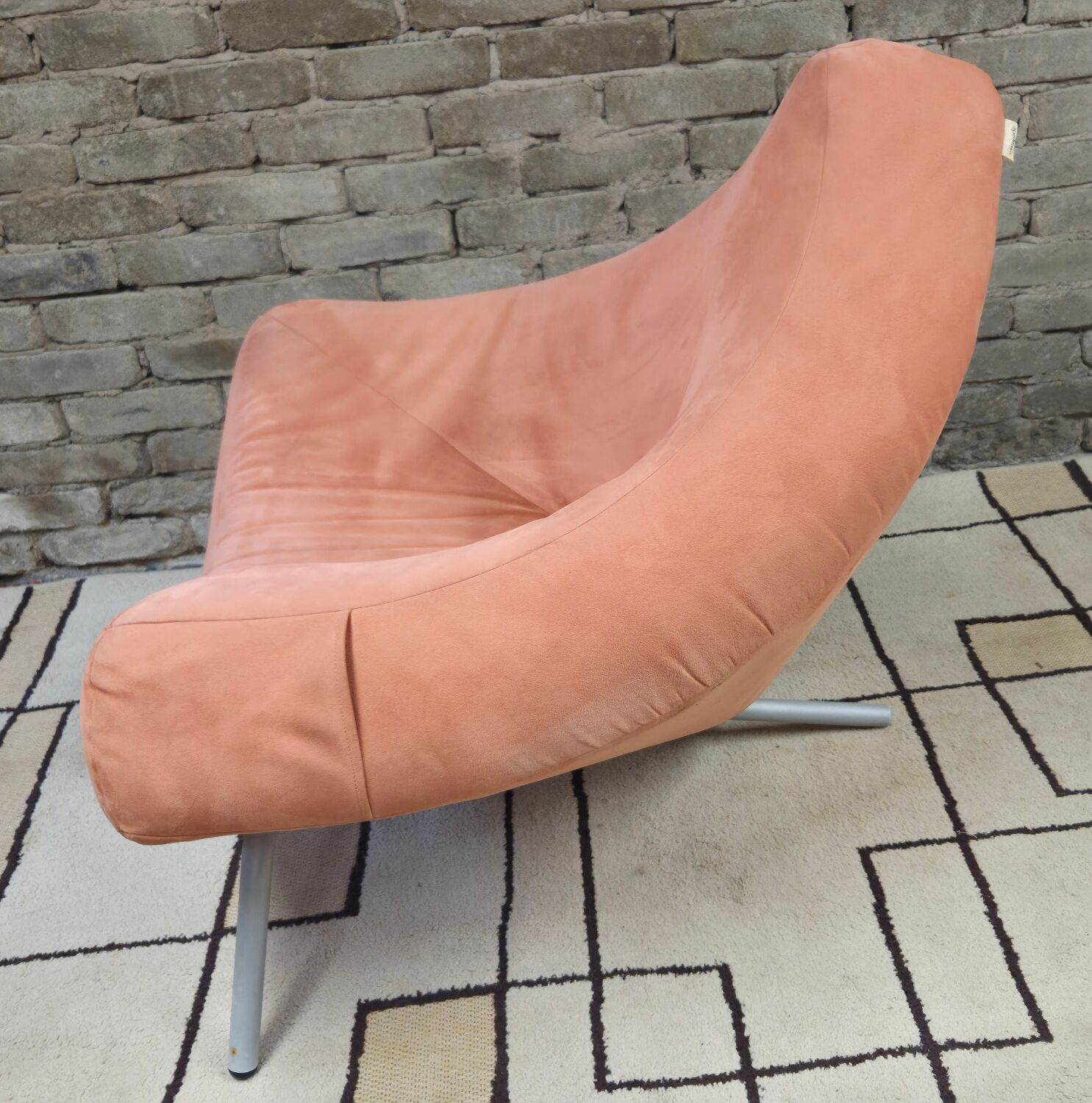 Fauteuil triangle vintage "Escapade " design cocon années 70'.