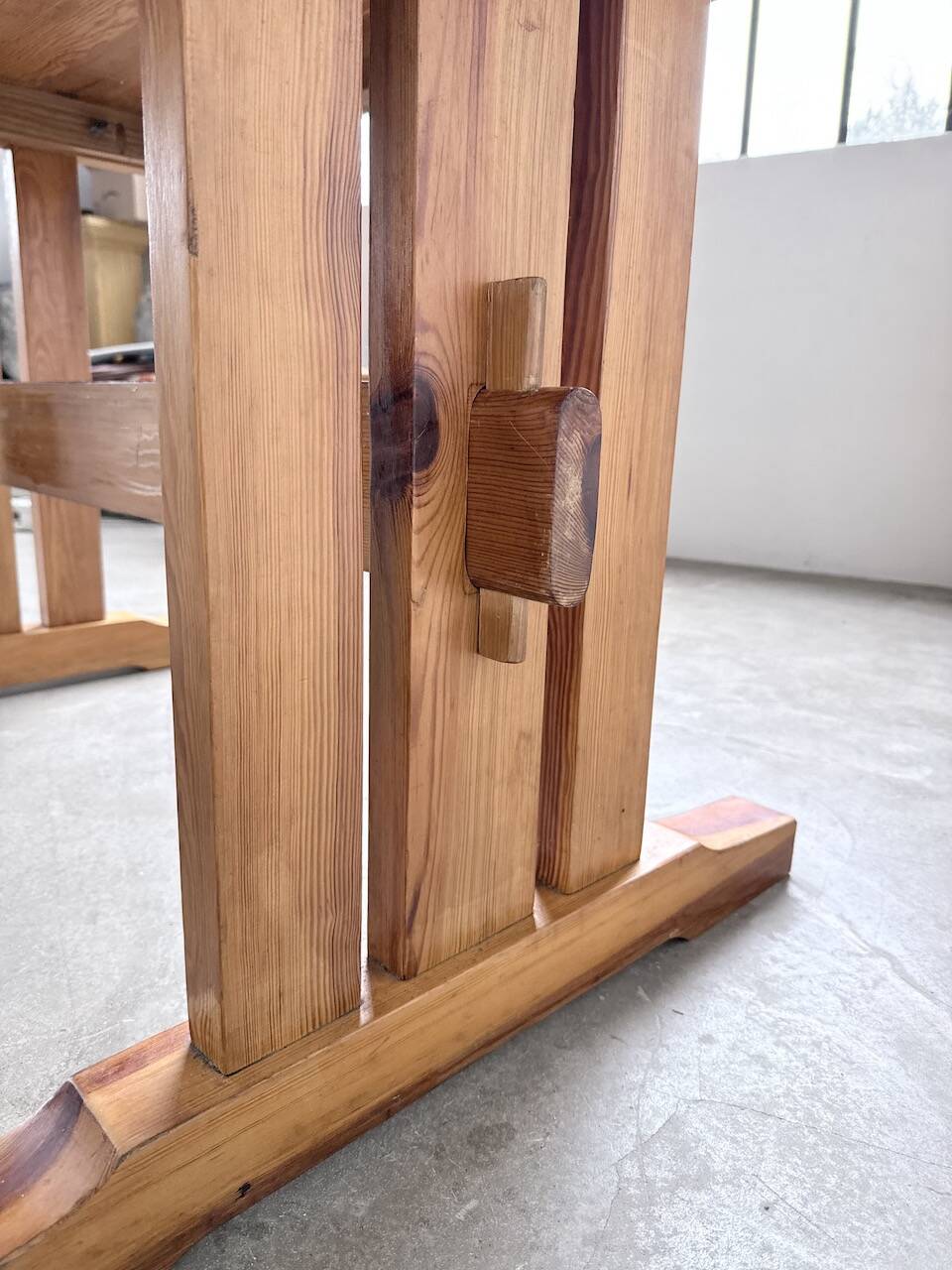 Mountain furniture table made of solid pine