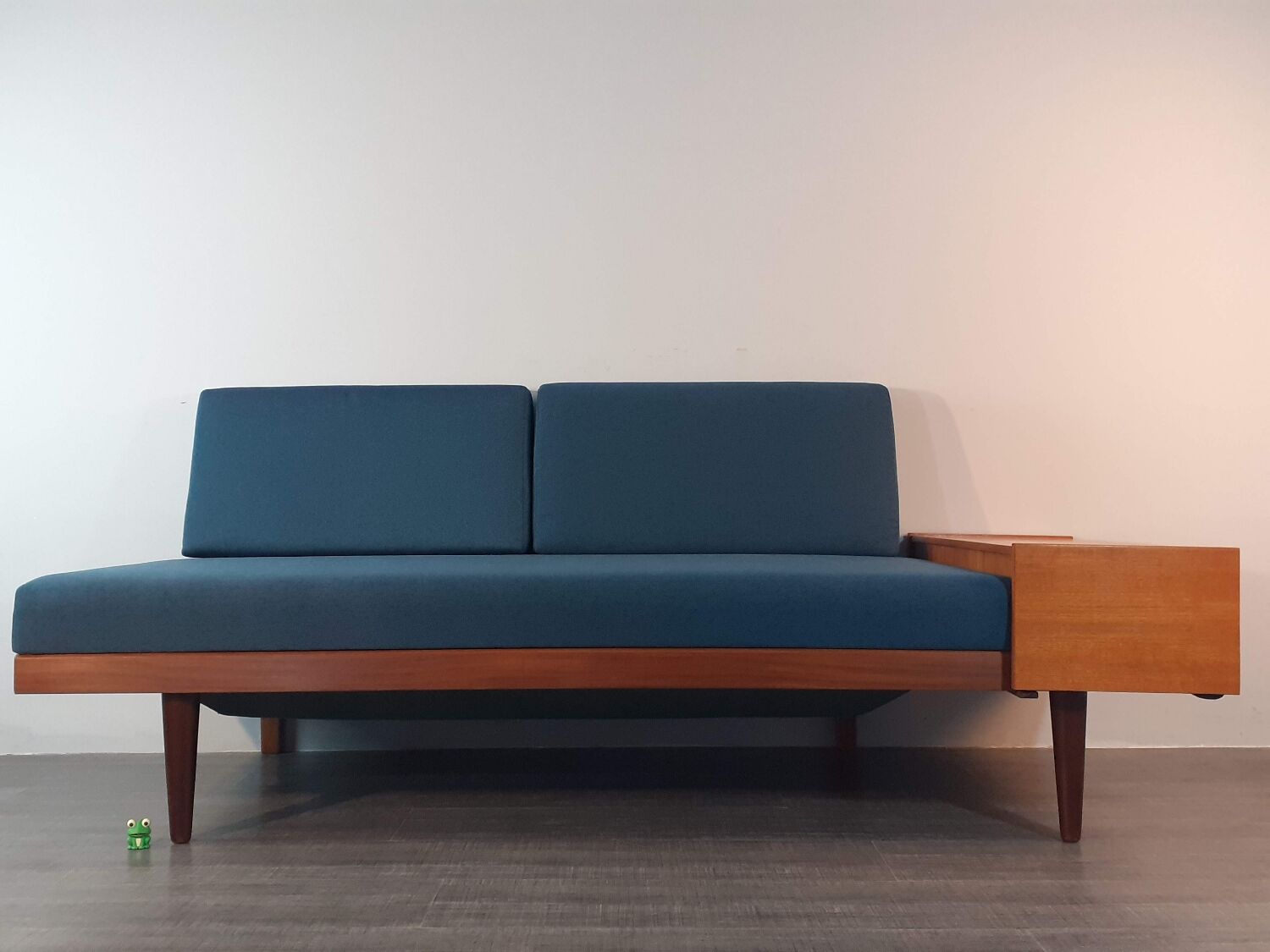 Vintage Norwegian daybed sofa, Restored, 1970s