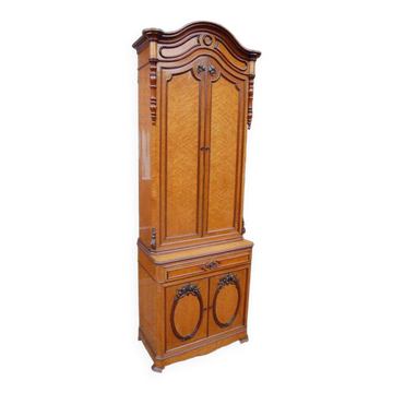 Napoleon III two-body buffet in mottled maple from the 19th century.