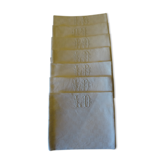 Lot of 7 monogrammed towels LD