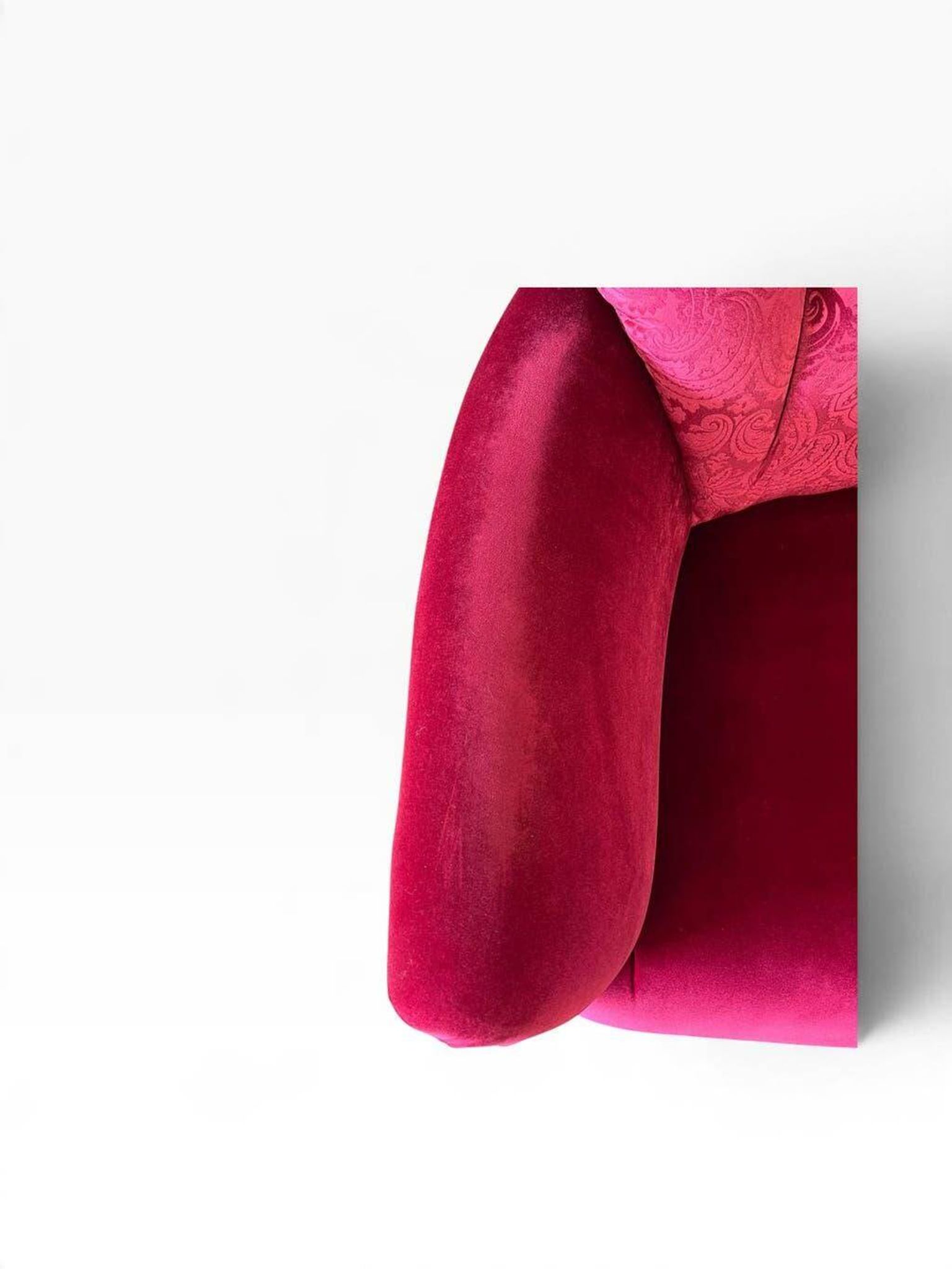 Vintage fuchsia baroque armchair / seat