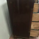 Commode victorienne en placage d'acajou a quatre rangs de tiroirs