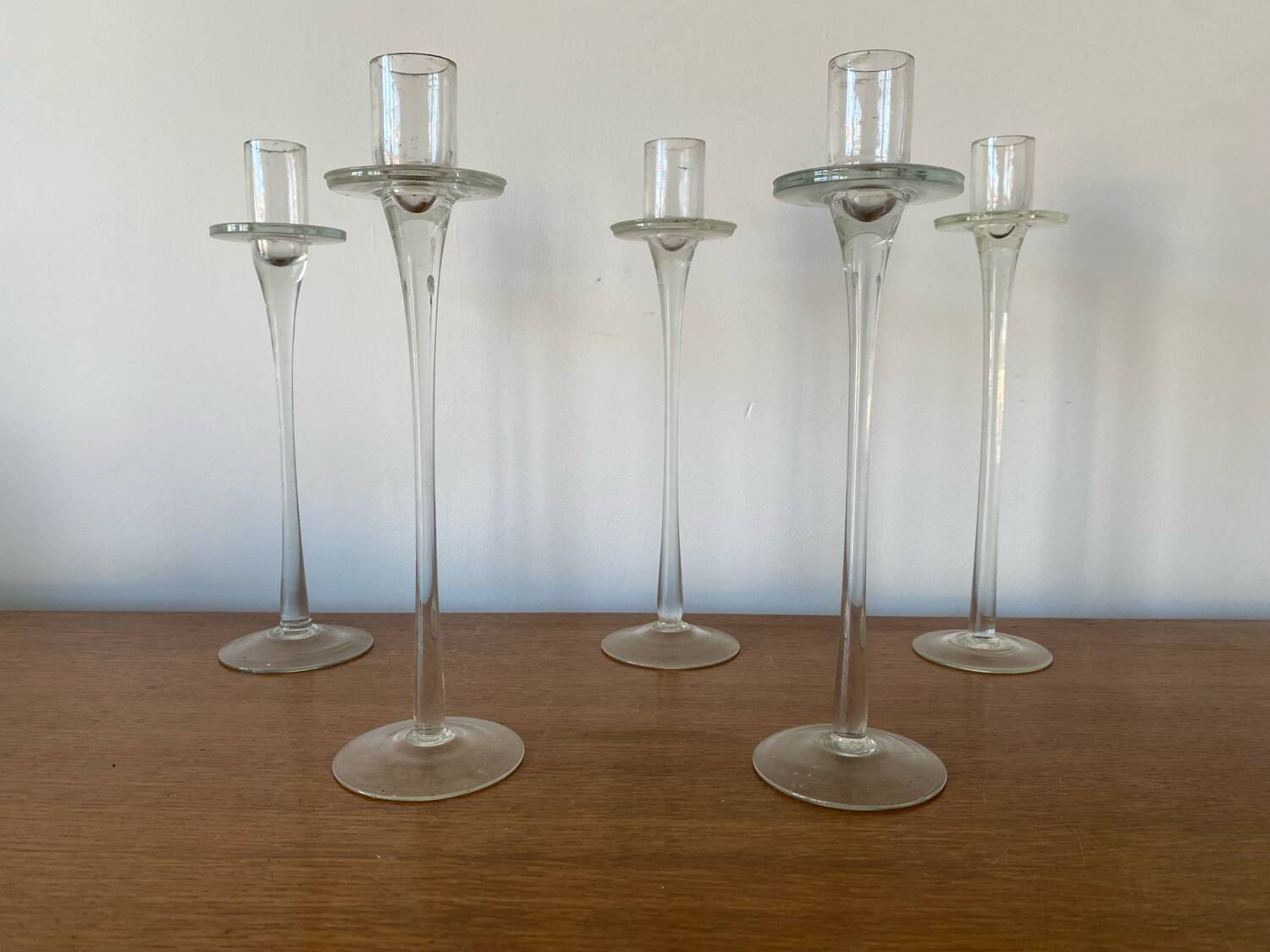 Set of 5 tulip candle holders in clear molded glass vintage decoration