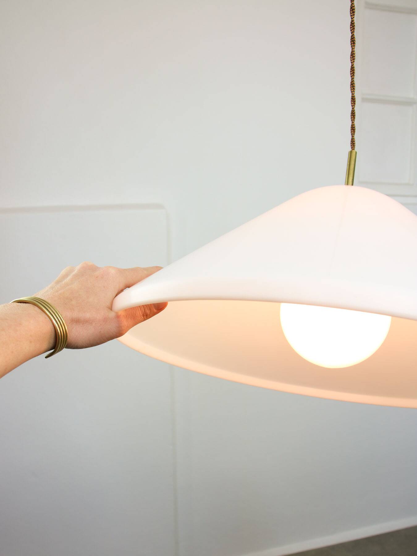 Elpis Pendant by Luigi Massoni for Guzzini in Plexiglass & Brass, 1970s