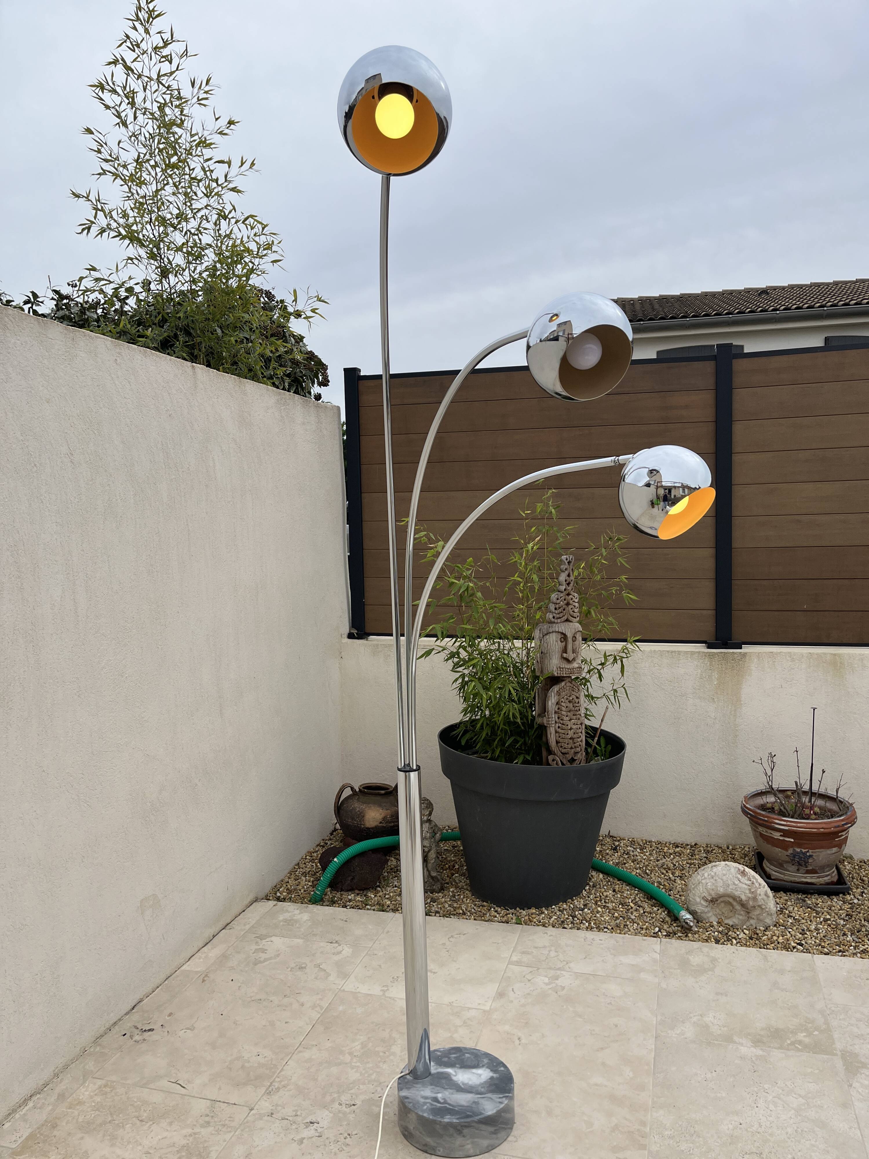 Lily of the valley floor lamp by Reggiani design from the 70s